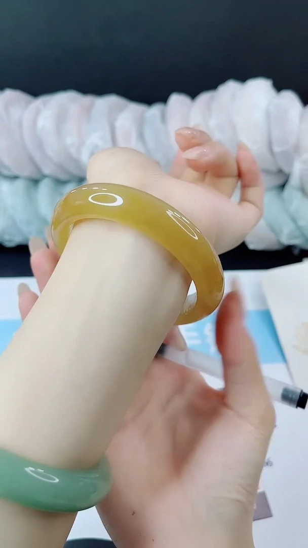 未镶嵌手镯石英质玉多样性发货L194