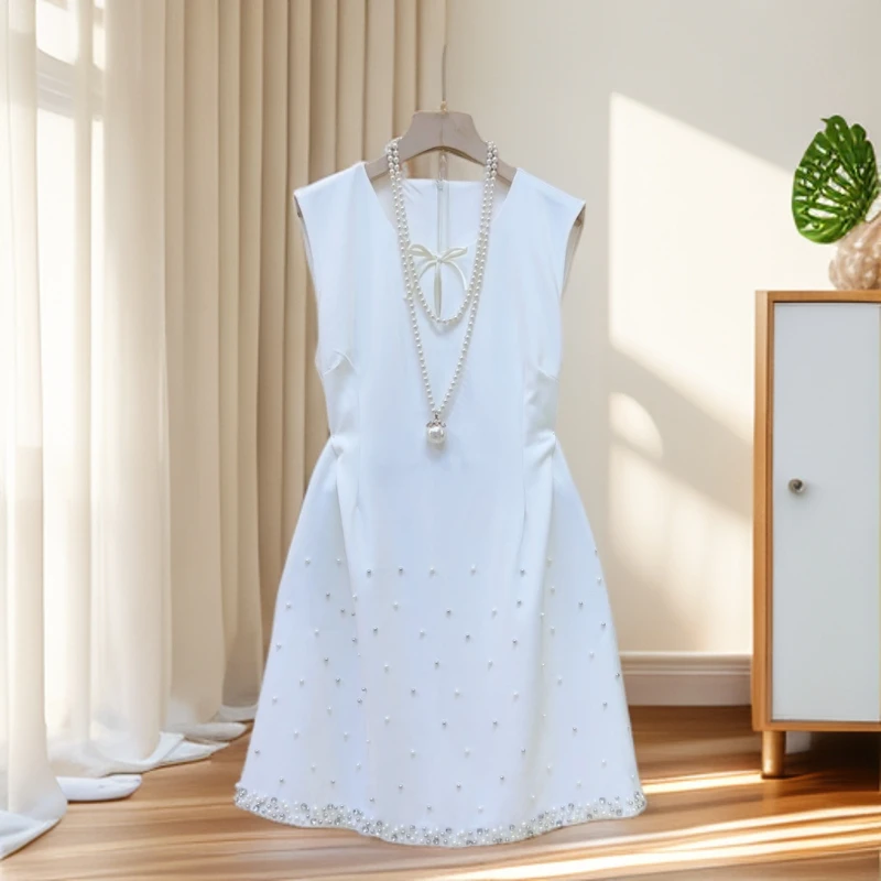 2025夏季新款法式气质小众遮肉显瘦设计感V领无袖背心连衣裙