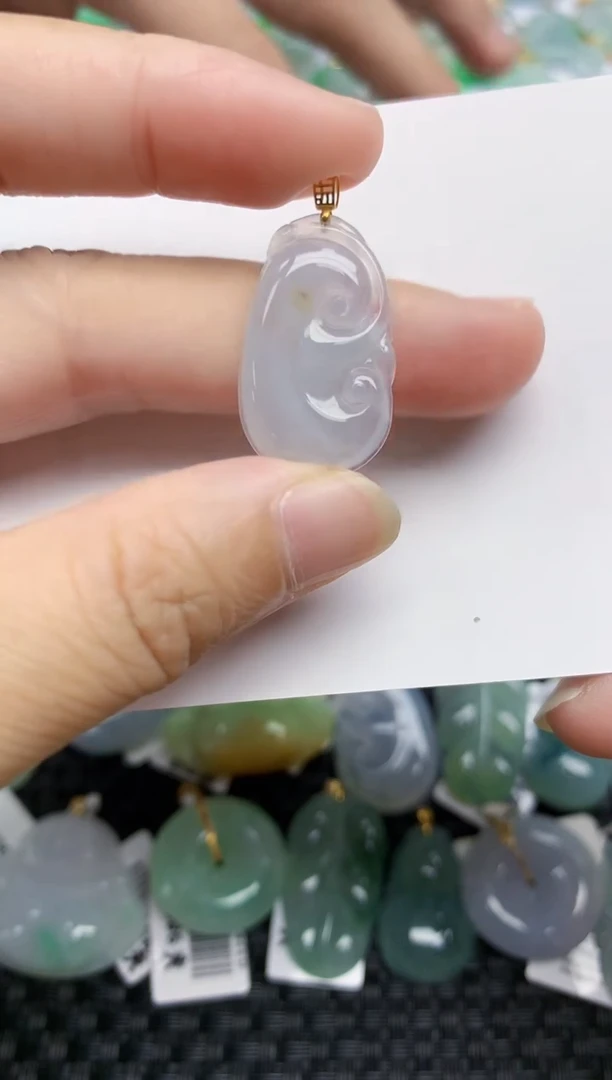 翡翠未镶嵌颈饰 天然翡翠A货