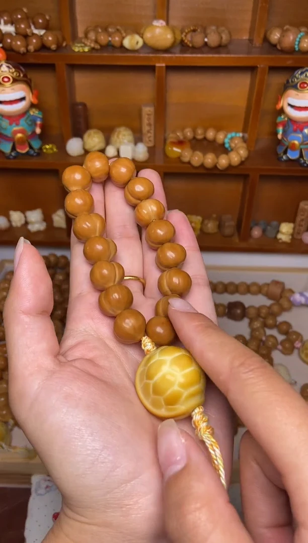 把件猴头核桃全品无暇屁桃➕富甲手持