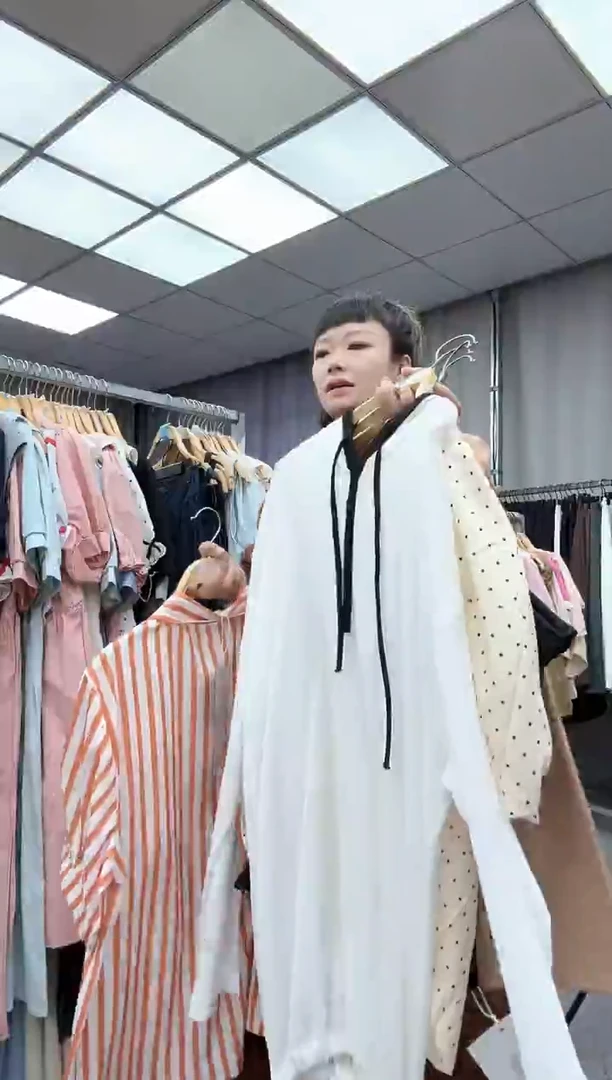 大哥家漂亮衣服漂亮颜色