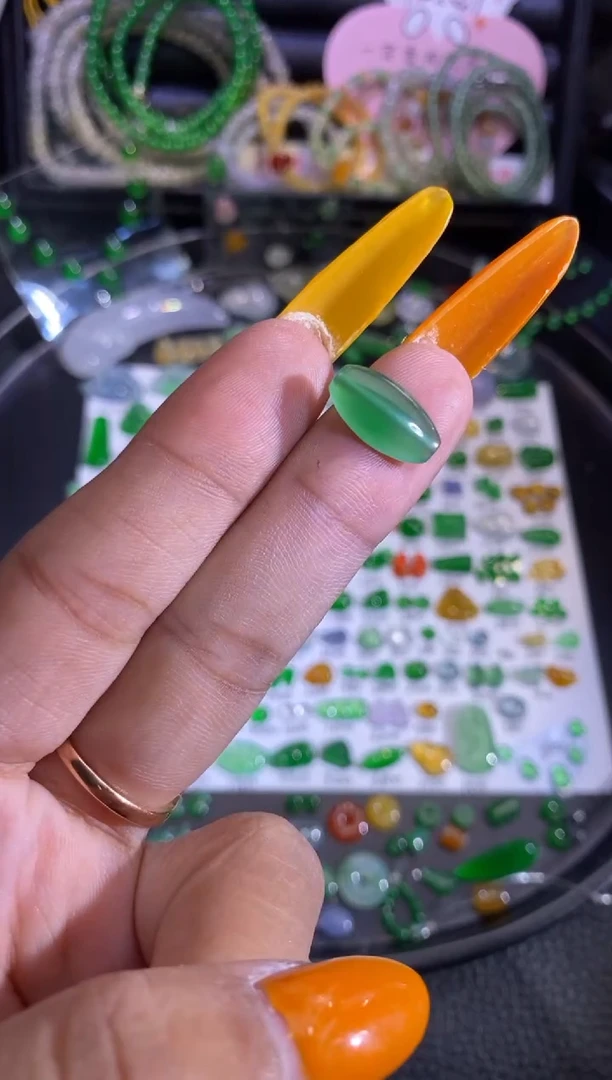 未镶嵌挂件翡翠珠子