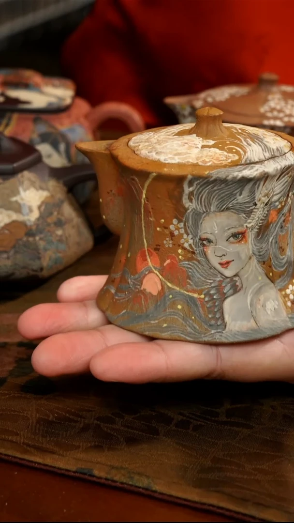 茶壶紫砂黄金段龙女壶