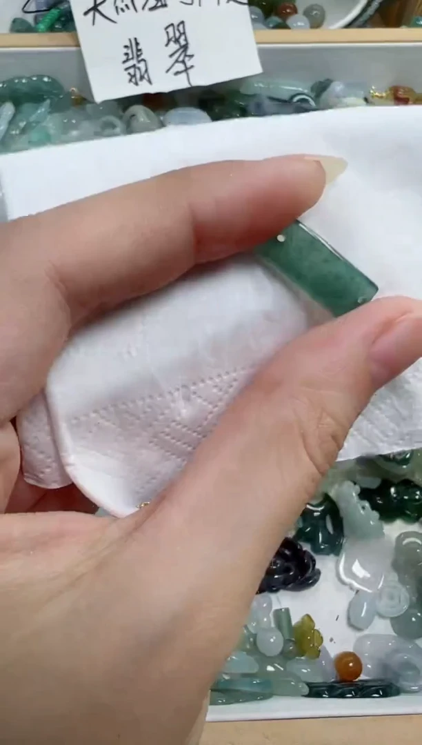 裸石翡翠137号，A货翡翠