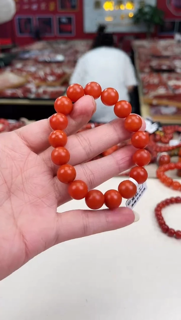 未镶嵌保山手串12+南红玛瑙一个/条