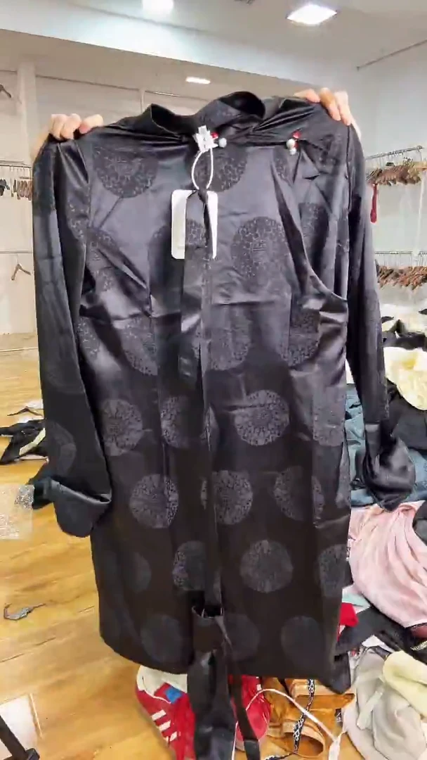 2XL码   130-140斤 袍子