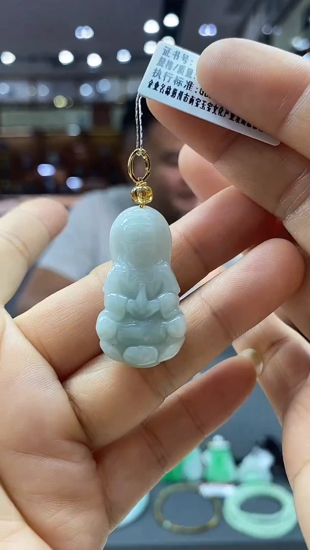 颈饰合金翡翠观音