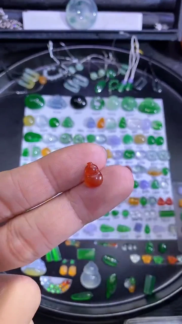 未镶嵌挂件翡翠葫芦