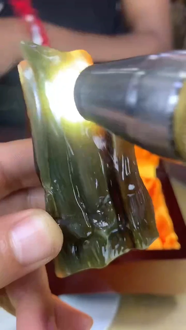 缅甸天然树化玉挂件