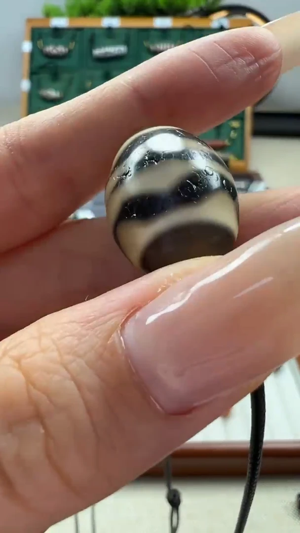 玛瑙/玉髓（覆膜）颈饰合金21微瑕随机发货