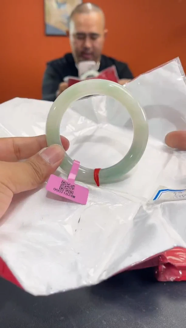 未镶嵌手镯翡翠3