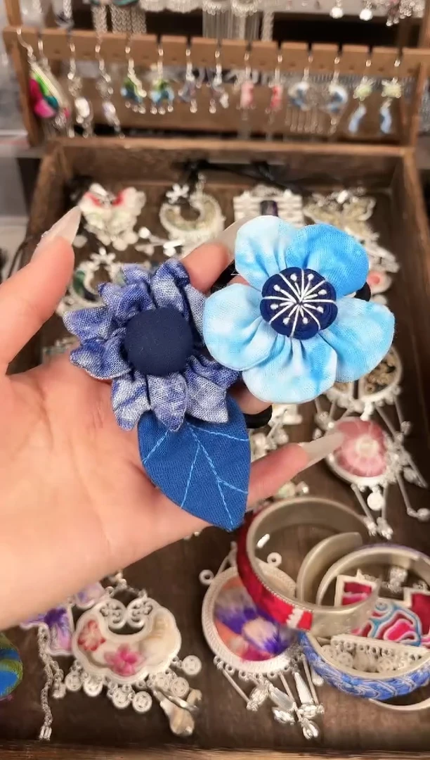 织绣民族风非遗老绣饰品672