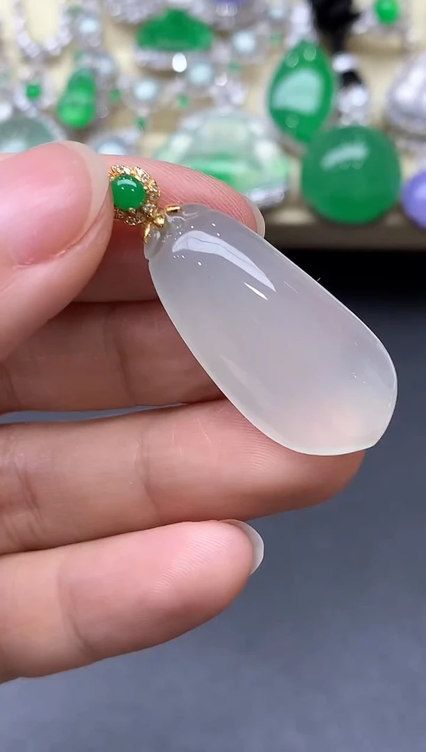 颈饰18K金镶嵌翡翠183-中国好珍宝