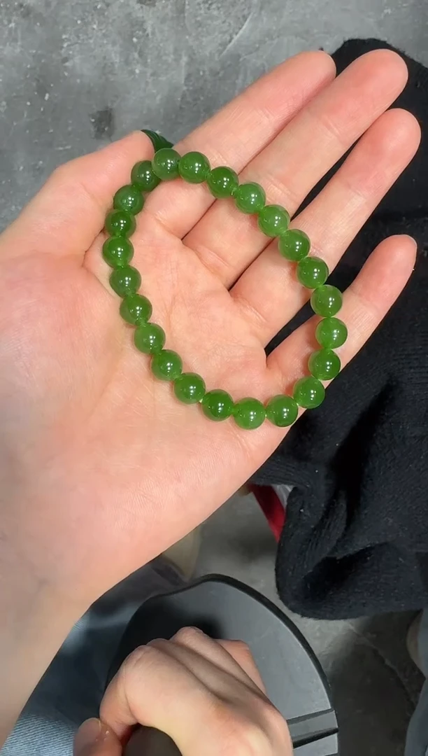 未镶嵌手链和田玉（碧玉）8mm冰底阳绿小针尖单圈