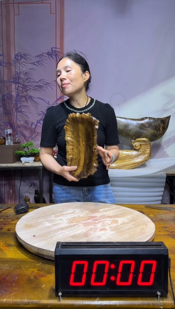 金丝楠腾金丝楠木雕刻摆件