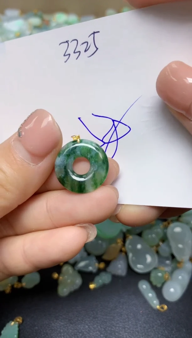 【闪购商品】翡翠挂件18K金镶嵌 天然翡翠A货