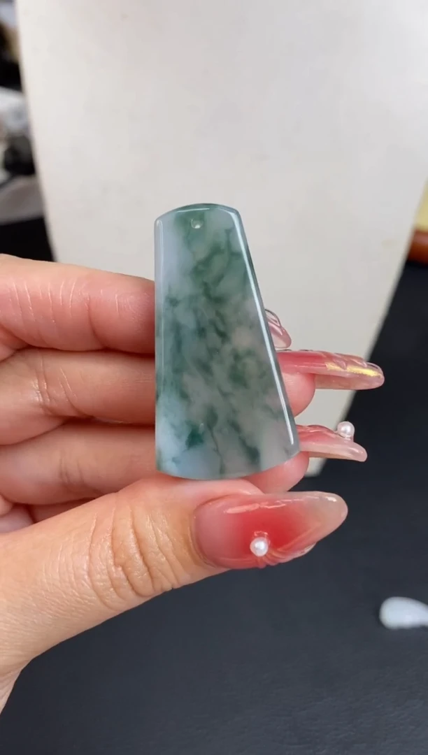 未镶嵌定制翡翠翡翠毛货~