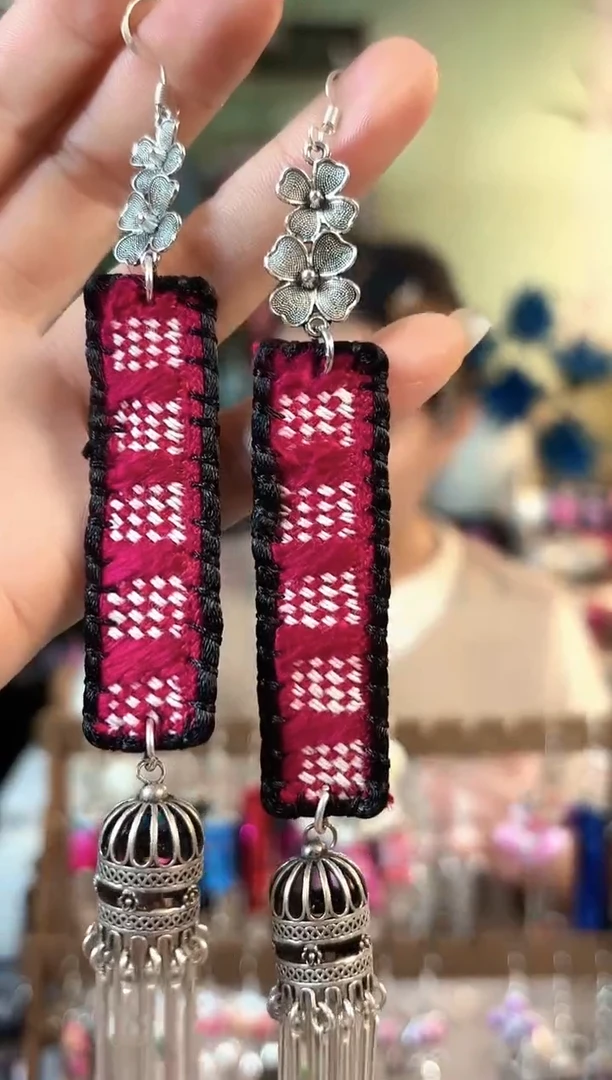 彩云南阁非遗老绣饰品658*