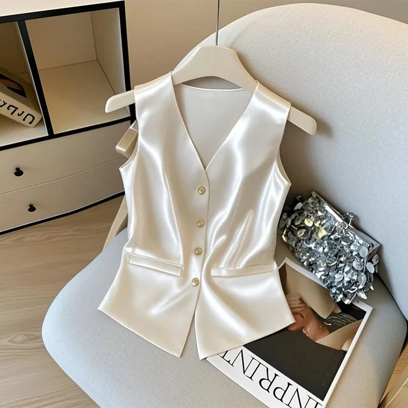 法式气质高级感V领背心女2025夏季新款洋气时尚百搭显瘦上衣爆款