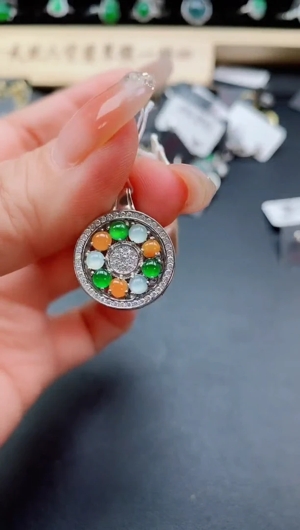 吊坠(赠链)银S925镶嵌翡翠1