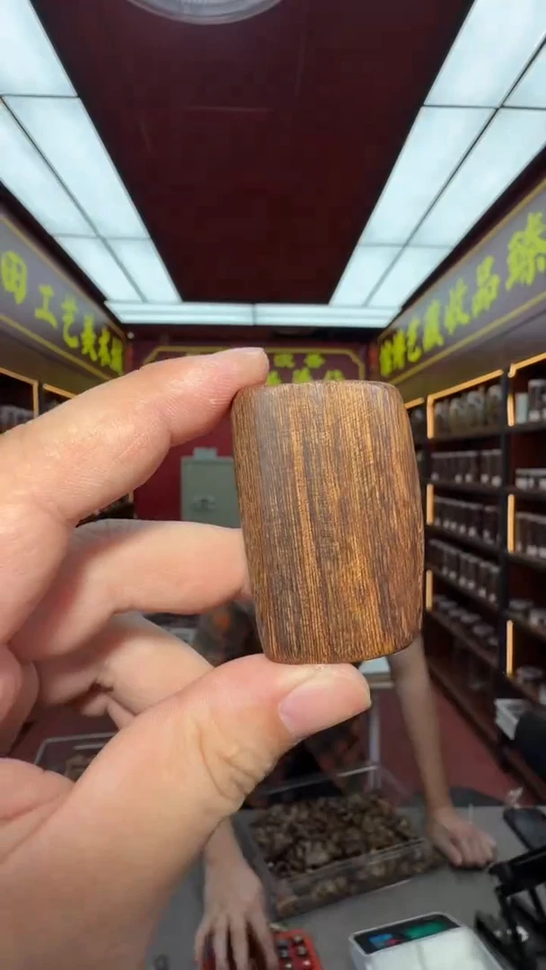 沉香吊坠多样性发一