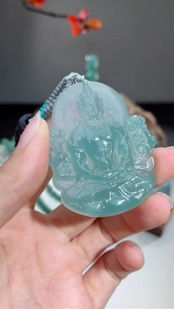翡翠未镶嵌颈饰天然A货翡翠-观音