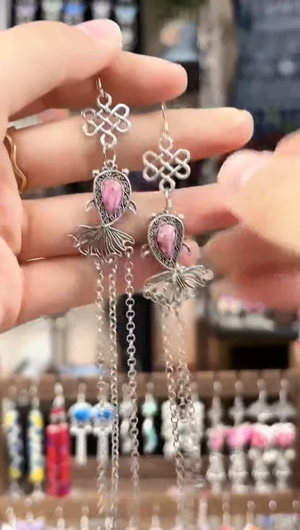 织绣民族风非遗老绣饰品570