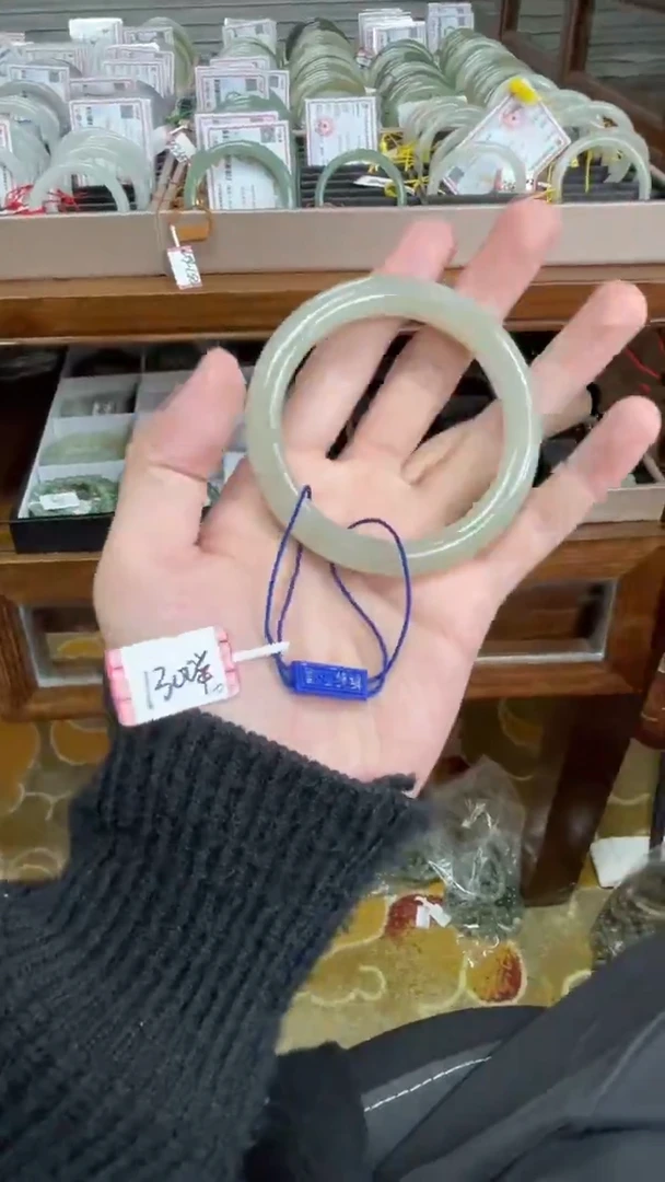 未镶嵌手镯和田玉57