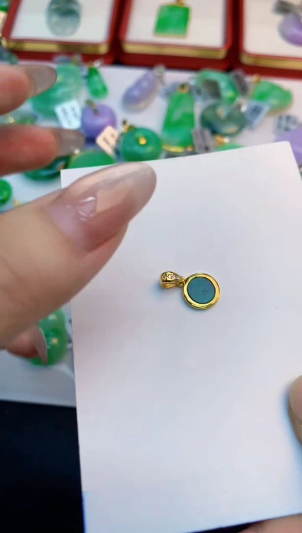 翡翠未镶嵌吊坠(不含链)1