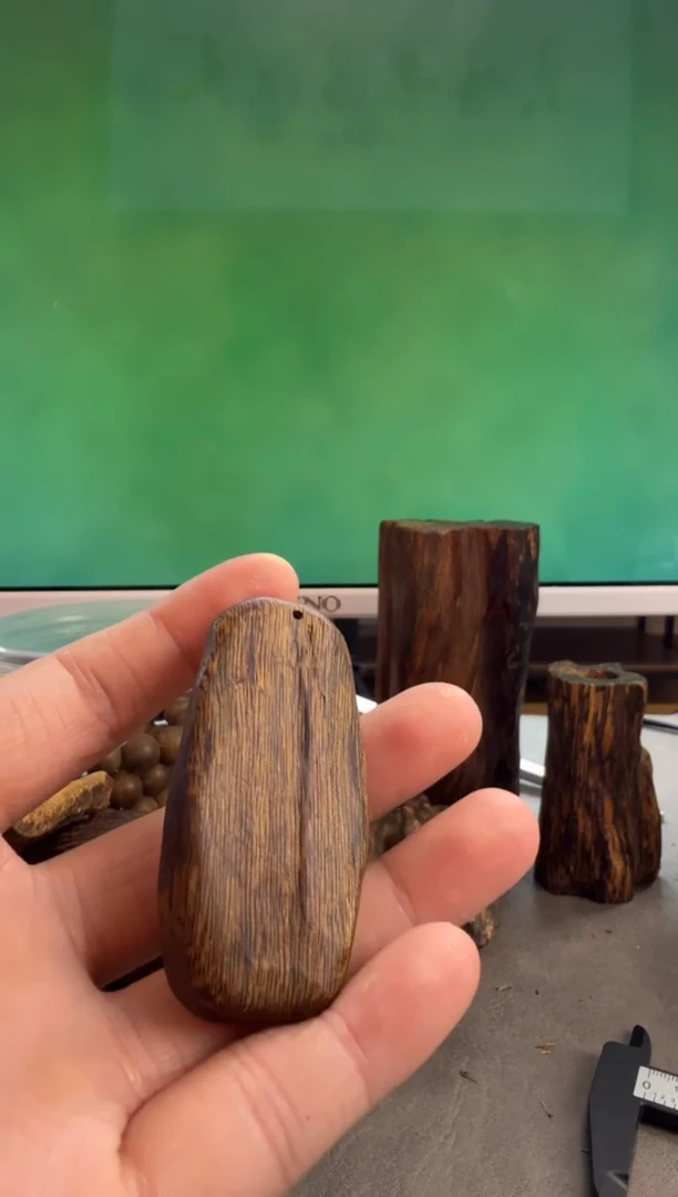 沉香吊坠多样性发一