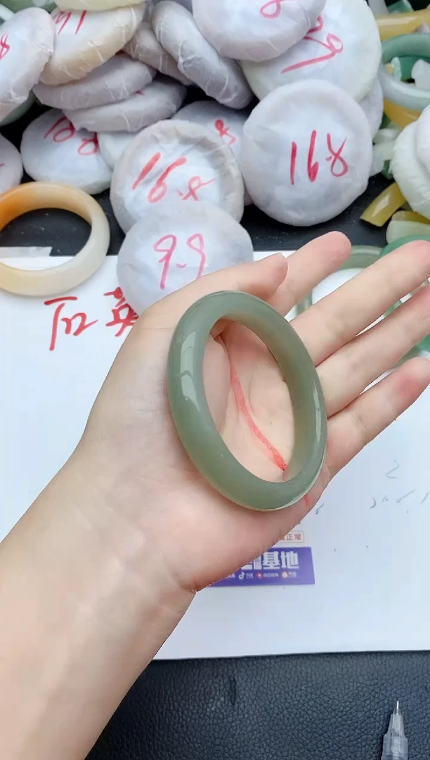 石英质玉手镯未镶嵌167