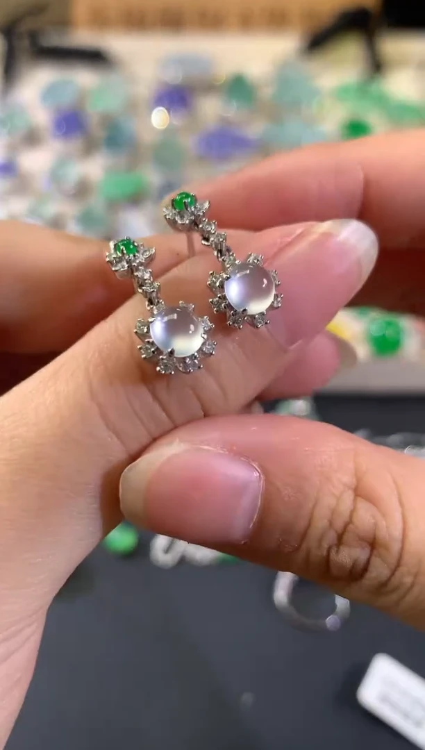 18K金镶嵌翡翠耳饰A551|6800