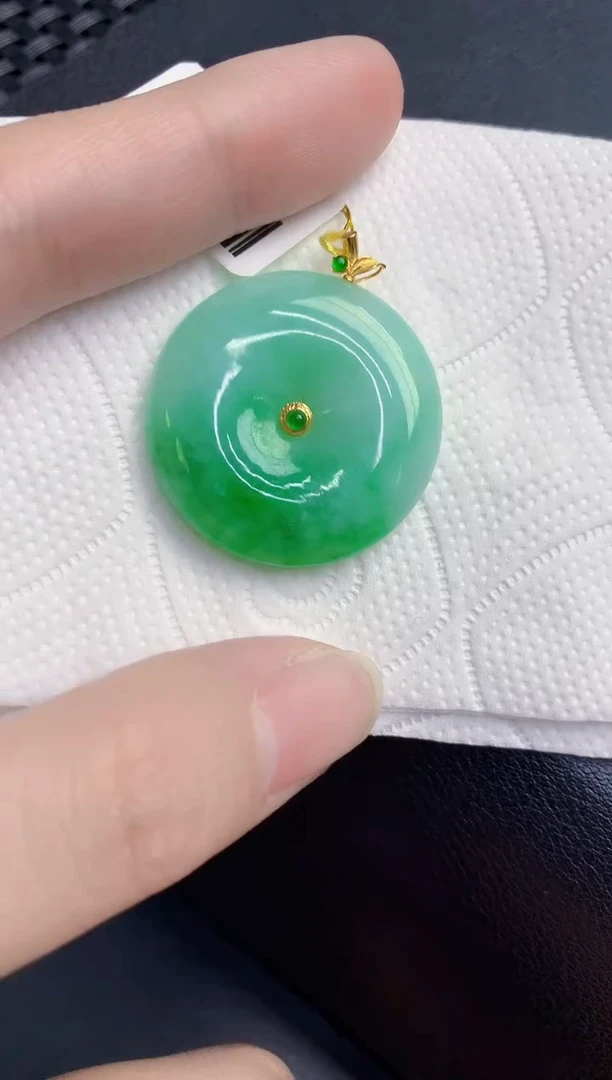 颈饰18K金镶嵌翡翠天然翡翠缅甸A货