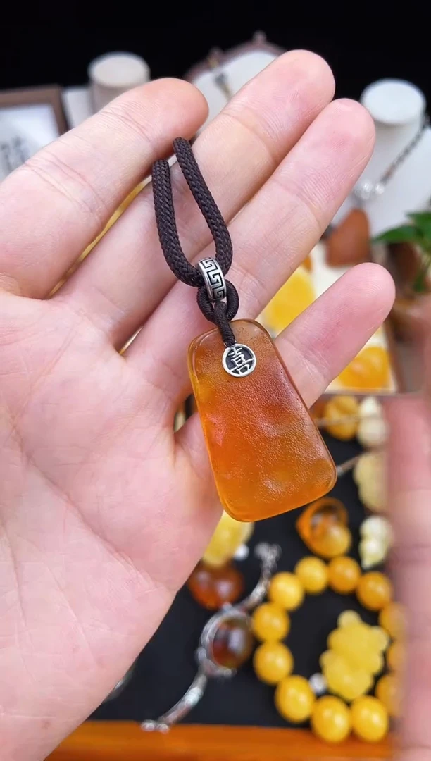 琥珀未镶嵌珠宝奇石柒月
