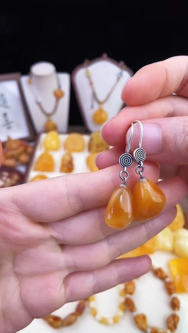 琥珀未镶嵌珠宝奇石柒月