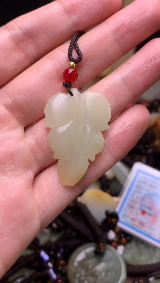 颈饰未镶嵌和田玉新疆料青海料清水和田玉吊坠