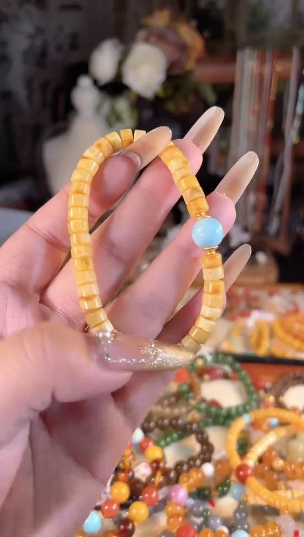 【闪购商品】蜜蜡手链未镶嵌多样性发货其一