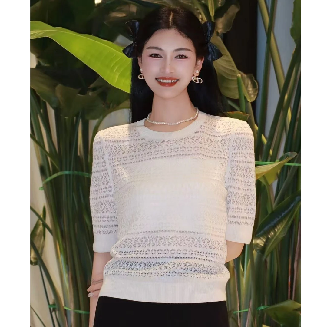 GIRDEAR/哥弟138020 新款T恤百搭镂空法式圆领短款上衣知性简约风