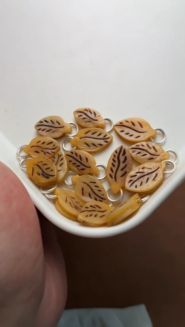 牛骨其他P1465-叶子2个-有棕裂