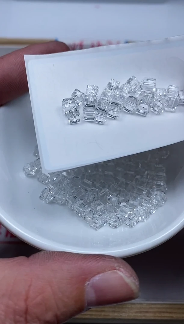 【闪购商品】水晶散珠未镶嵌B1013白水晶方糖4mm30颗8.8元