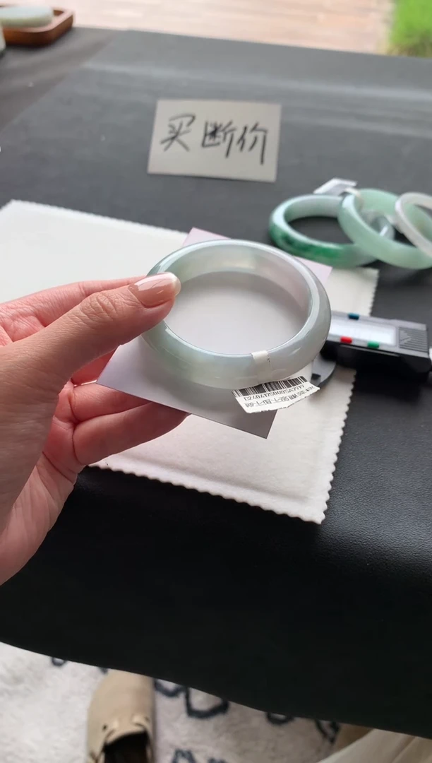 翡翠手镯未镶嵌52.5正圈买断A7919