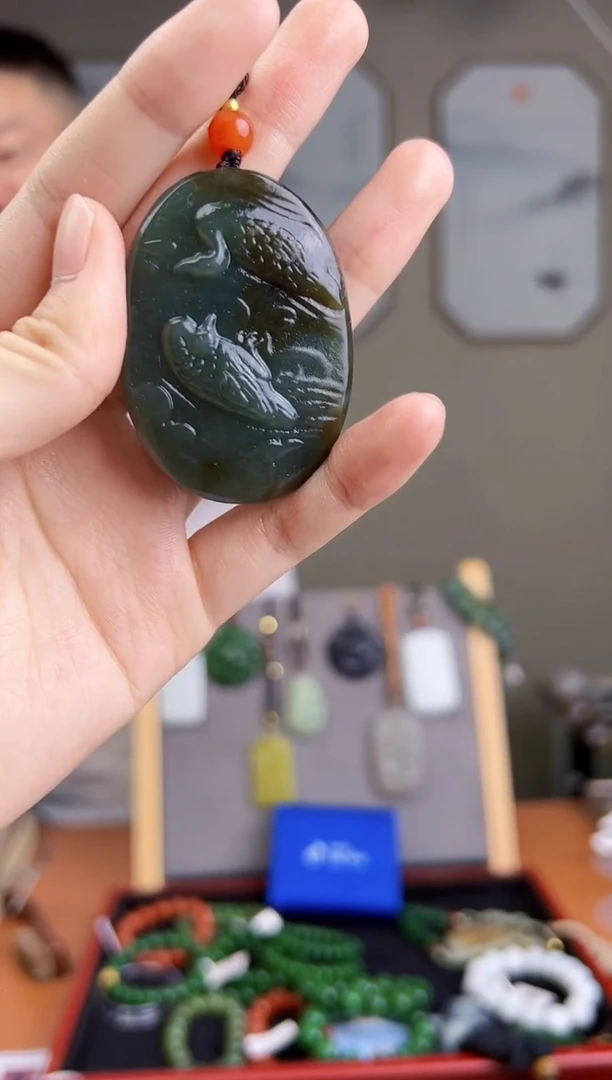 颈饰未镶嵌和田玉一物一证 拍一单发一个