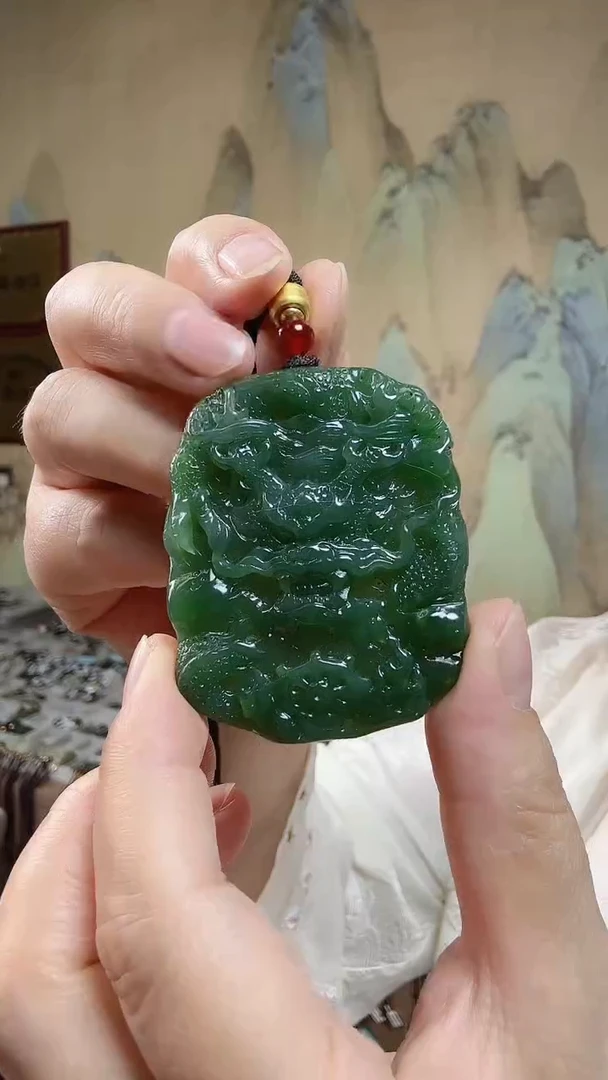 颈饰未镶嵌和田玉.