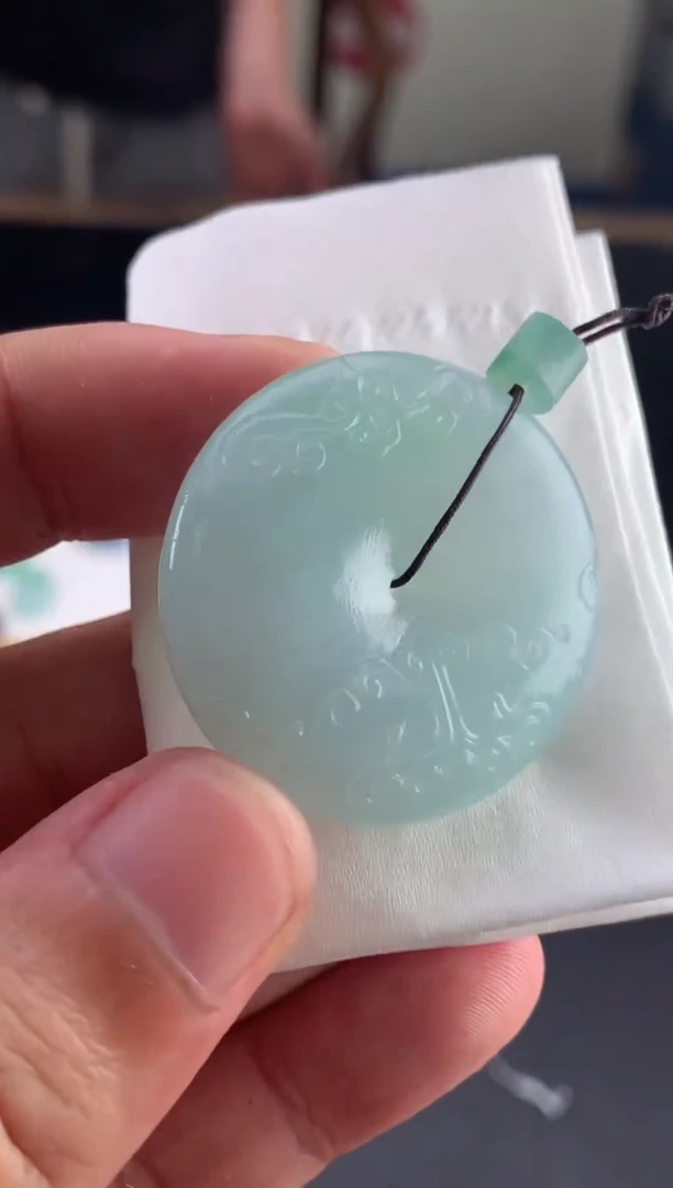 未镶嵌定制翡翠雾?翡翠