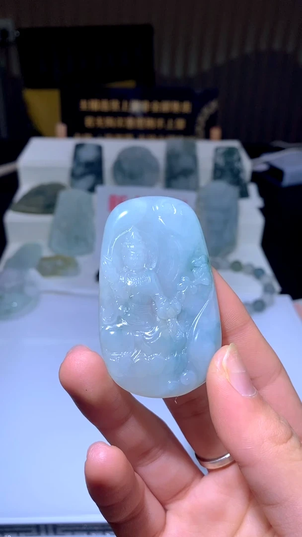 【闪购商品】定制翡翠未镶嵌吊坠