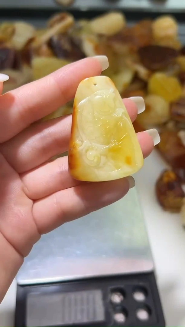 裸石琥珀未镶嵌琥珀蜜蜡吊坠
