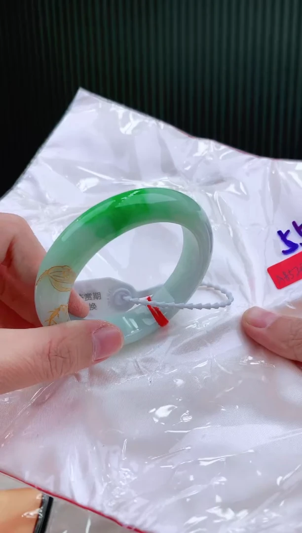 未镶嵌手镯翡翠55