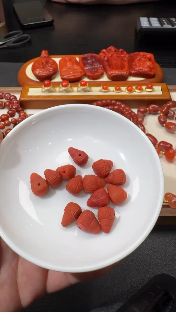 南红玛瑙裸石未镶嵌S0717-S1008-129多样性一件