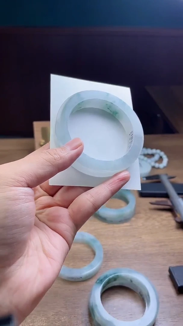 未镶嵌手镯定制翡翠半*定制