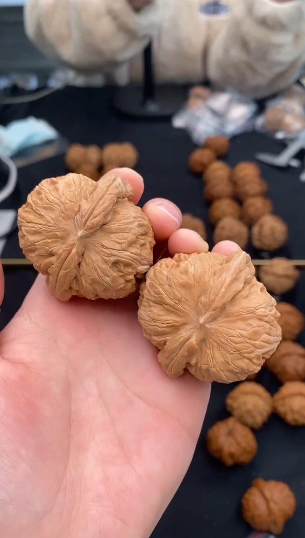 【闪购商品】文玩核桃把件元宝44-u832